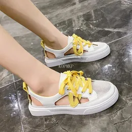 Casual Shoes Korean Designer Sandaler Kvinnor Fish-Mouth Metal Dekorativa transparenta kvinnors stora Zapatos Para Mujer