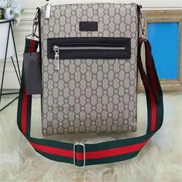 Luxurys Designers Mens Shoulder Bags Man Briefcases Fashion Handbag Bolsas Messenger Bag Crossbody Purse Gift