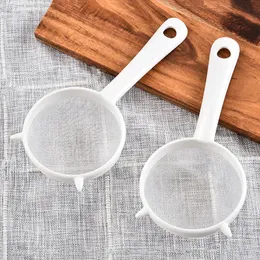 キッチンの再利用可能なハンドヘルドプラスチックスクリーンティーリーフストレーナー小麦粉ふるいザルメッシュシーブフィルタリングフードキッチンアクセサリー