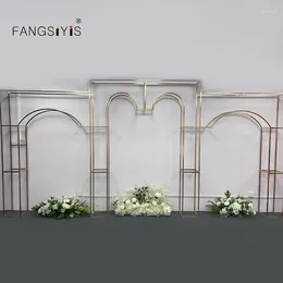 装飾的な花3PC/セットゴールドメッキの錬鉄製スクエアスクリーンウェディングバックドロップハートフレームフラワースタンドパーティーアーチセレブレーションイベント