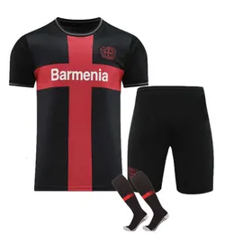 Maglie da calcio da gioco da uomo Bundesliga Bayern Leverkusen Home Jersey No.10 Wertz No.34 Zaka Adult Children's Set Football impopolare Football