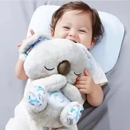 Breathing Bear Baby Lasciante Koala Plush Boll Toy Baby Kids Lascing Music Baby Sleeping Companion Sound e Light Boll Toy Gift 240422