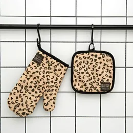 Kökhandskar isolering Leopard mönster pad matlagning Mikrovågshandskar Bakning BBQ Oven Potholders Oven Mitts Potholder Pad