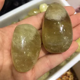 1pc Natural Citrine Quartz Palms Массаж минеральные кристалл полированные минералы Заживание пальмового камня для партийного подарка 9123119