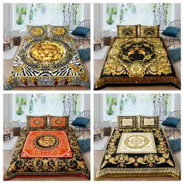 Defina o conjunto de roupas de cama de leão barroco de ouro conjunto de luxo com cover de edredão de luxo com travesseiro de tampa de têxtil caseiro.
