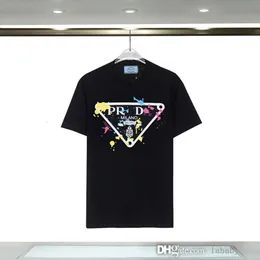Summer Mens Designer T Shirt Słynne marki Ubrania Czarne białe koszulki Około szyi Krótkie rękawy Hip Hop Losowa koszulka plus size S-3xl Ubranie