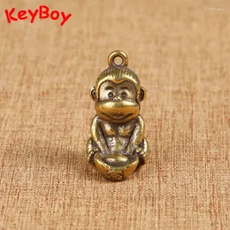 Keychains Antique Brass Monkey Holding Ingot Pendants For Accessories Copper Chinese Zodiac Figurines Car Key Chain Rings