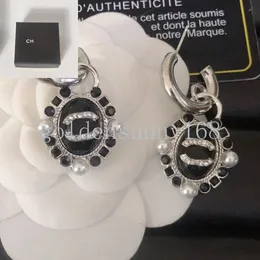 Charm Women Designer -Hengst Ohrringe 925 Silberschild Ohrring Eingelegtes Kristall Strass Pearl Hochzeit Weihnachtsschmuck Geschenk mit Kasten Mode Accessoire