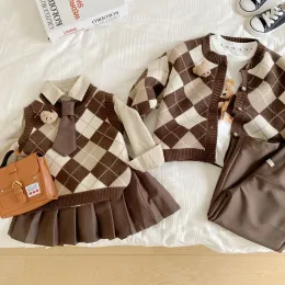 Potenziatore maglieria calda 2023 abiti invernali per bambini abiti da ragazza singola giada di maglione brief in stile brief cardigans top maglione maglione 17y