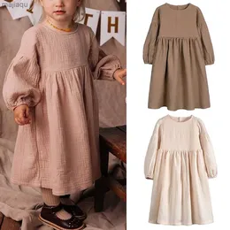 Flickans klänningar 2023 Sprint Autumn Children Dress for Girl Solid Long Sleeve Rural Princess Clothing Toddler Teen Casual Outdoor Korean Clothl2404