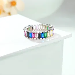 Clusterringe wünschen modische farbenfrohe Carbon Diamond Row 925 Silberring mit Instagram -Stil und trendiger Regenbogen eingelegt