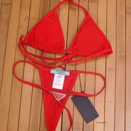Tasarımcı Pra Metal Rozet Mayoları Kadın Tasarımcı Bodysuits Bikini Ters Üçgen Seksi Lüks Geri Ters Tek Parça Mayo Yaz Tatil Plajı 214