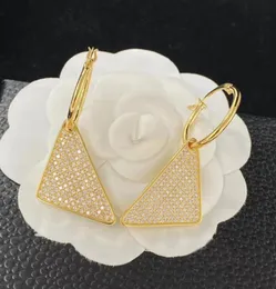 세련된 매력 귀걸이 18L 금색 기하학적 삼각형 다이아몬드 인레이 밴드 선물 상자 엠보싱 우표 스터드 귀걸이 펜던트 여성 파티 weddi7443470