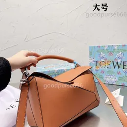 Capacity Lady Women's Spain Shoulder Purse Loe 30cm Geometry Bag Crossbody Handheld Large Puzzle Fashion Handbags Designer Tote Bags J085