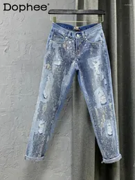 Kadın Kotları Büyük Boyut Denim Pantolon Kadın Harem Pantolonlar 2024 Yaz Sonbahar Nakış Pulları Mavi Yırtık Femme Pantalons