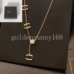 Mens Pendant Designer Necklace Jewelry Luxury Necklaces Fashion Men Womens Trendy Personality Titanium Clavicle Chain Crystal Pearl Wedding Gift with Box