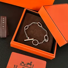 Designer di marchi braccialetti classici con oro con braccialetti personalizzati progettati in stile retrò braccialetti personalizzati braccialetti di alta qualità