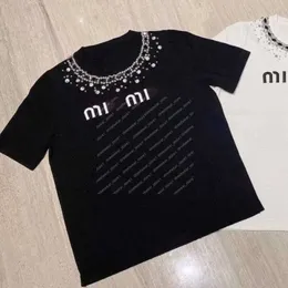 Miui Top Fashion Friling Женская высококачественная майка Mui Mui Top Top Cotton Round Shee Tee Emelcodery Универсальная повседневная футболка с коротким рукавом женская летняя одежда 820