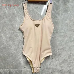 Metal Badge Badeanzüge Frauen Designer BodySuits Bikini sexy Rückenless One -Stück Badebode Sommer Holiday Beach Kear 4787