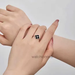 High-end Luxury Ring Fanjia Silver Star Simple Flower Set Black Shell White Four Leaf Grass Female Open