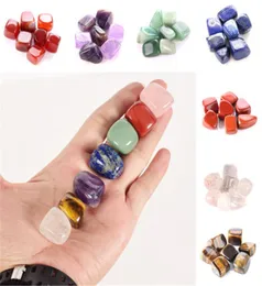 Crystal Chakra Stone 7pcs Set di pietre naturali Palm Reiki Cristalli di guarigione Accessori per decorazioni per la casa 6152435