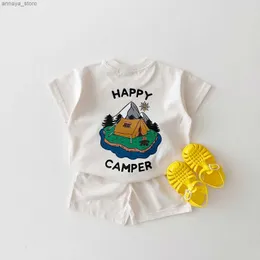의류 세트 한국 스타일의 여름 유아 어린이 아기 아기 옷 세트 양면 해피 캠퍼 프린트 티셔츠+유기농 면화 반바지 소녀 빨대 2404