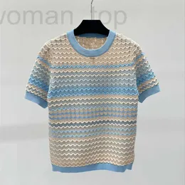 Frauen-T-Shirt-Designer Gaoding 24 Sommer Neues kleines duftende Windwellenstreifen-Gradientenfarbe Mode vielseitig, Altersreduzierter gestrickter Kurzarm Frauen Gdwk