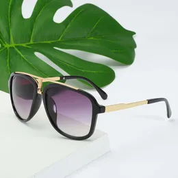 Tasarımcı Güneş Gözlüğü Modeli Marka Gözlükleri Serisi Yeni 1004-S Modaya Moda ve Güneş Gözlüğü Gölgeleri Moda Ultraviyole geçirmez koruma gözleri açık hava sürüş