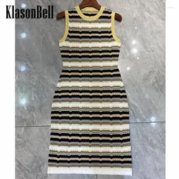 Casual klänningar 8.24 Klasonbell Elegant kontrast Färgvåg randig ihålig Jacquard o-hals ärmlös stickad tankklänning kvinnor