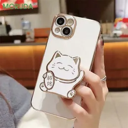 Mobiltelefonfodral Lucky Cat Folding Stand Silicone Phone Case för iPhone 15 14 12 11 Pro Max Mini 7 8 Plus XR X Xs Max Luxury Electropated Soft Phone Case J240426