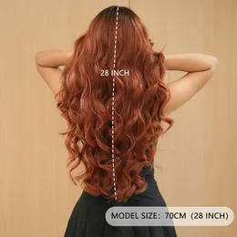 Kleine lange mittelkaramellbraun geschnittene Haare Womens T Spitze Full Perücken Simulation Big Wave Ganzes Top