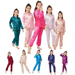 Toptan Pijama Küçük Çocuklar Kız Erkekler Saten Uzun Kollu Düğme Pijamaları Set Sweetwear Loungewear L313 240410