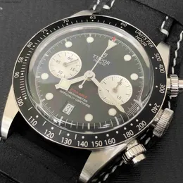オリジナルチュードリーブランドデザイナー腕時計皇帝ラダー42mm精度スチールブラックフェイスホワイトアイドタイミングマシンメンズウォッチ79360ベルトカンバスウォッチ
