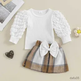 Kläderuppsättningar 0-4Y TODDLER Kids Girls Valentines Day Clothes Set Long Puff Sleeve Tops + Bow Plaid kjol Set Childrens Clothing