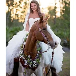 Country Vintage Hochzeit Puffy Line Tiers ein Kleid Brautkleider Spitzen Applikationen Rüschen ärmellose Farm Bri Kleider Korset Plus Größe Robe de Mariee Custom Ppliquen Es