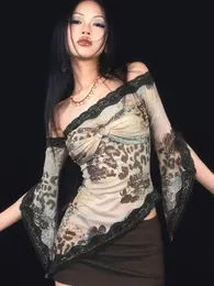 Julissa Mo Elegant Lace 패치 워크 인쇄 불규칙한 꼬치 칼라 긴 소매 티셔츠 Woemn Sexy Fashion Club Crpped Tops 240425