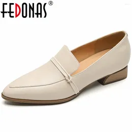 Casual Shoes Fedonas 2024 Kvinnor Pumpar Tjocka klackar Pekade tå äkta läder Koncise Woman Spring Summer Basic Office Lady Working