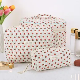 Kosmetiktaschen 3PCS Make -up -Tasche mit Reißverschluss gestepptes Reisebeutel süßer Organisator Aufbewahrung Große Kapazität für Frauen und Mädchen