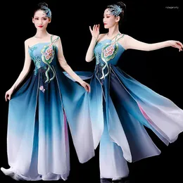 Costumi da ballo classici da palcoscenico femminile elegante fan ombrello moderno moderno hanfu da ballo da danza Hanfu antico costume quadrata cinese per
