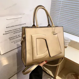 Большая сумка для плеча на плечах роскошные дизайнерские тотации женская сумочка с тиснением