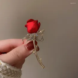 Brosches strass röd rose blomstift kvinnor elegant bukett bowknot lapel stift bröllop parti märke smycken