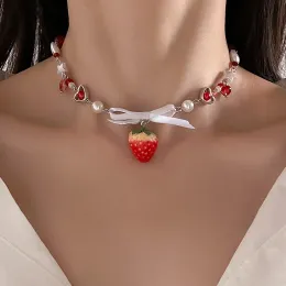 Naszyjniki salircon koreańskie urocze czerwona truskawkowa wisiorek Naszyjnik gotycki y2k serce w kształcie serca imitacja Pearl Choker Trend Biżuteria