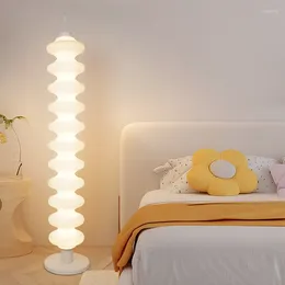 Lampy podłogowe cukru lampa tykwa salonu sofa sofa sypialnia ins styl studiowanie narożnego stolika atmosfery