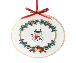 Home Christmas DIY Embroidery Starter Kit with Xmas Themed Pattern Embroidery Hoop Cotton Linen Cloth Thread Needlework Sewing8844882