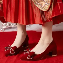 Klänningskor för kvinnor 2024 Brand Basic Women's High Heels Elegant Wedding Pumpar Crystal Bow Tie Slip-On Pointed Toe Female