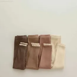 바지 Bobotcnunu 베이비 바지 2023 미취학교 소녀 리브 베드 다리 줄무늬를위한 니트 사탕 컬러 바닥 세트 캐주얼 바지 SL2404