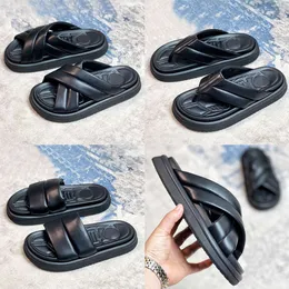 Nuovo Designer Slides Sandals in pelle Sandali da uomo Crossover Crossover Slifori scarpe scarpa in rilievo Summer Beach Shoe con Box 558