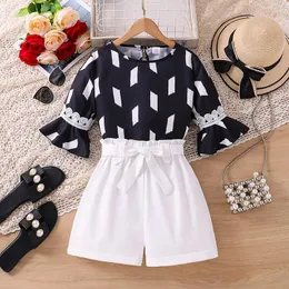 Clothing Sets 2024 Set Girl Long Flare Sleeve O Neck Print Prism T-shirt White Shorts 2 Pcs Casual Girls Clothes 18M-7T