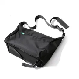 Uomo Messenger Bag Fashion Fashion 14 pollici Laptop Oxford Waterproof Travel Offerte Allmatch Grande singolo casual per maschio 240415
