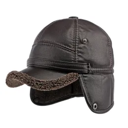 Softball Winter Baseball Cap Men Pu skórzane czapki bombowce Środkowe starsze tatowe kapelusz z nausznikami Grubszy ciepły wiatroodporny rosyjski czapkę traper